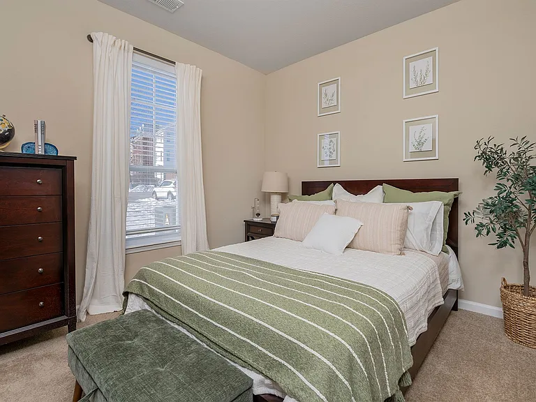 Brookstone Crossing Apartments — Photo 9