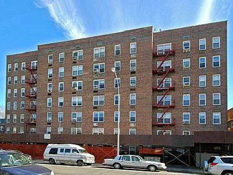 1st image of 3185 Crescent St APT 301