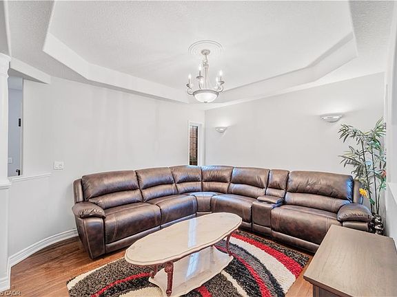 5th image of 1115 Muriel St
