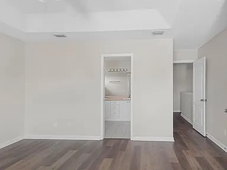 2612 Ravenwood Ct — Photo 3
