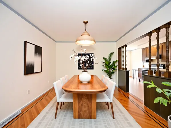 1726 East 52nd Street image 2 of 31