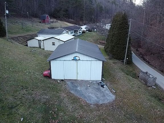 5th image of 2835 Stratton Frk