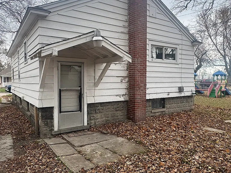 2236 King St — Photo 3