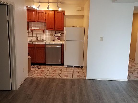 3rd image of 787 38th Ave