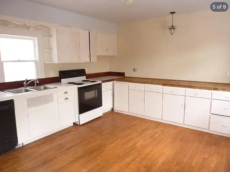 3090 Broadway St — Photo 4