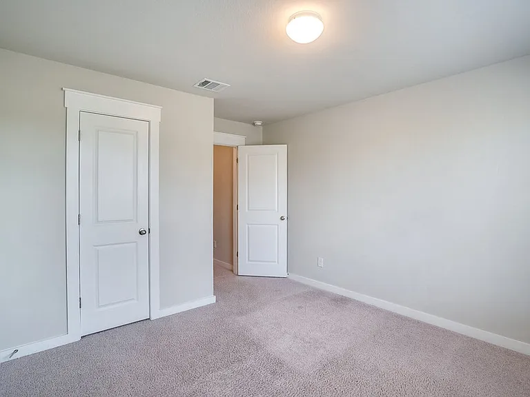 505 Pearly Eye Dr #B — Photo 13