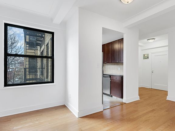 2nd image of 52 Clark St APT 6E