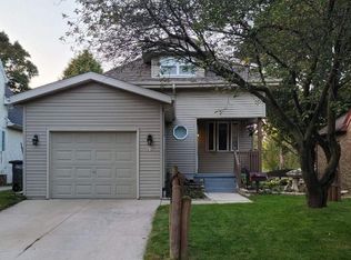 418 Blackstock Ave, Sheboygan, WI 53083