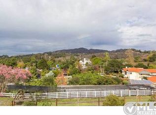 2315-17 Lone Oak Ln, Vista, CA 92084