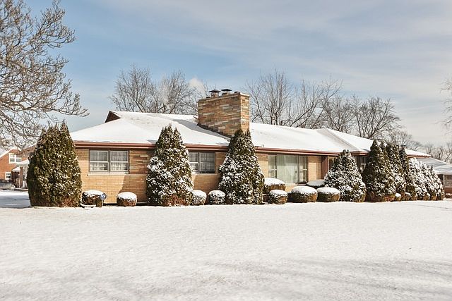 1st image of 261 W Highland Dr