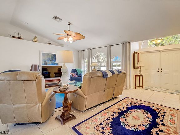 5th image of 1312 NE 35th St