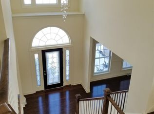 221 Woodsfield Dr, Schenectady, NY 12306