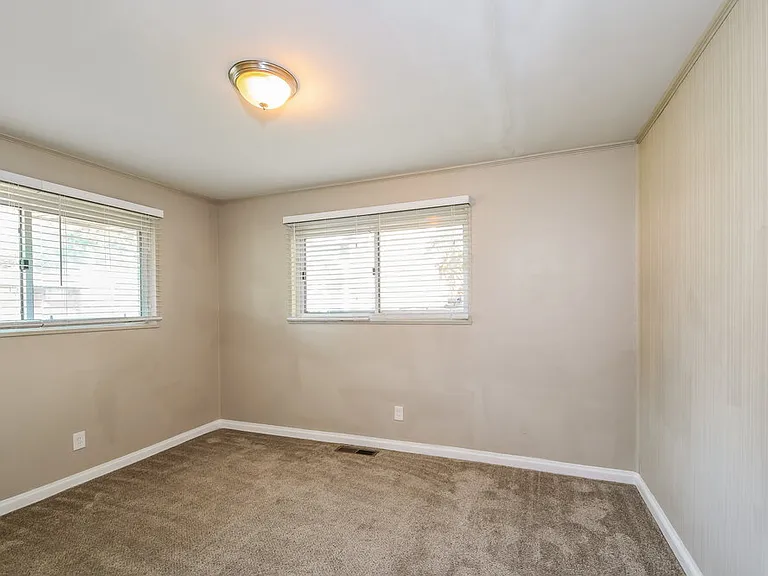 933 Lebon Dr — Photo 12