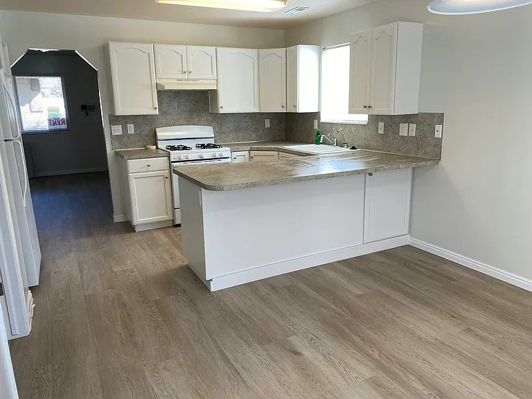 2421 N Washington Blvd #4-J — Photo 7