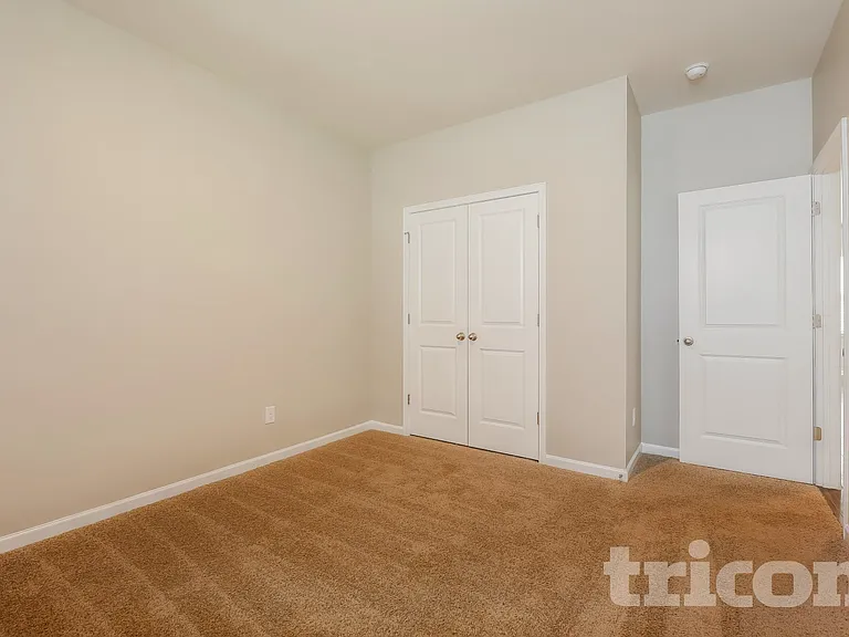 250 Fenwick Dr — Photo 11