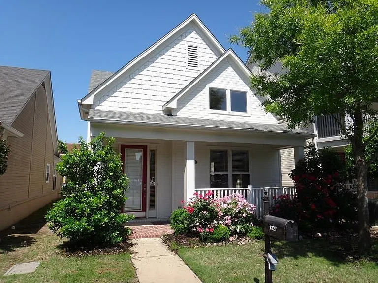 1327 Harbor Park Dr — Photo 23