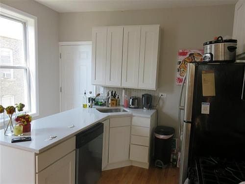 3rd image of 1248 N Greenview Ave APT 3F