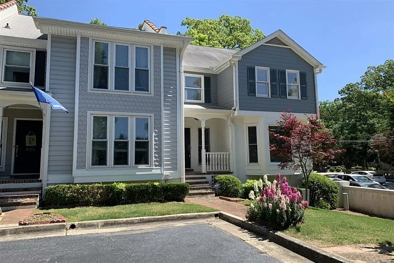 3 bed, 3.5 bath, 1704 sqft, $2,850 — Photo 2