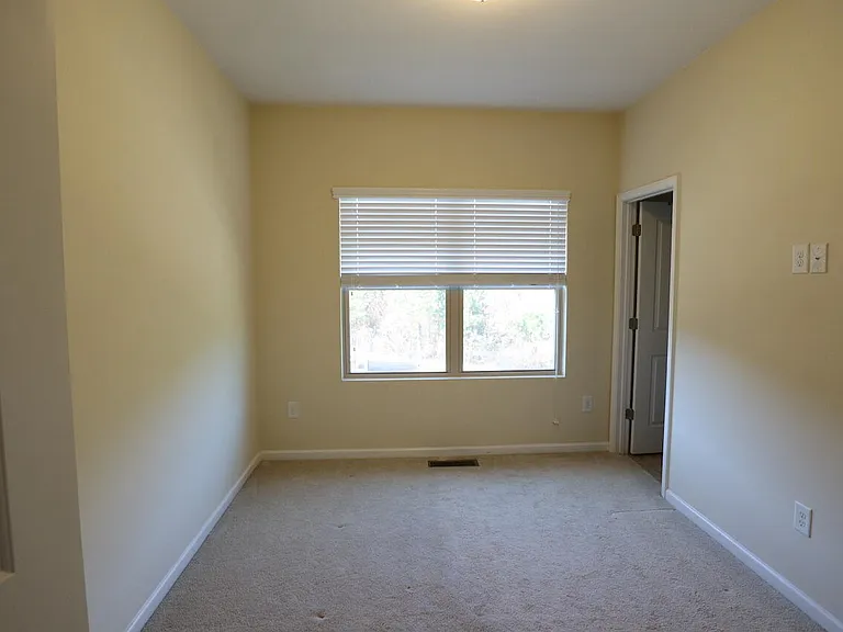 1517 Crafton Way — Photo 18