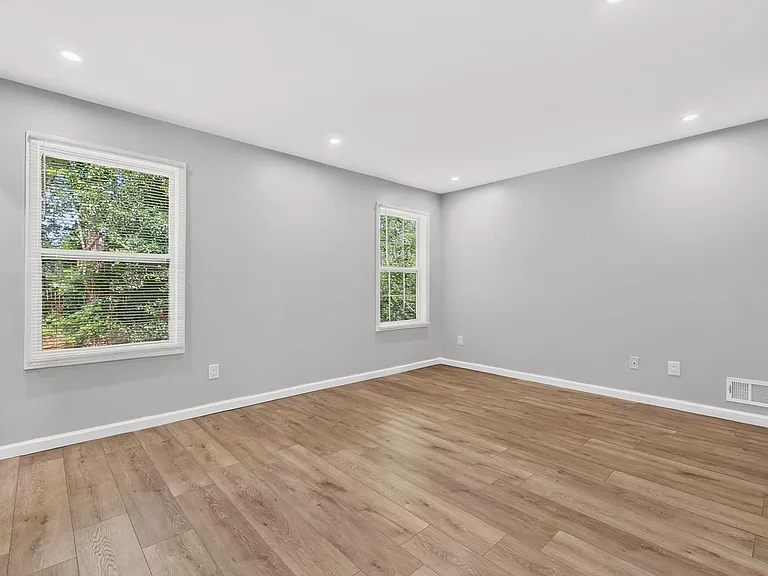 2136 Sara Ashley Way — Photo 22