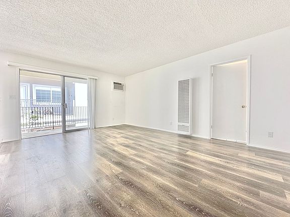 3rd image of 1752 Federal Ave APT 8