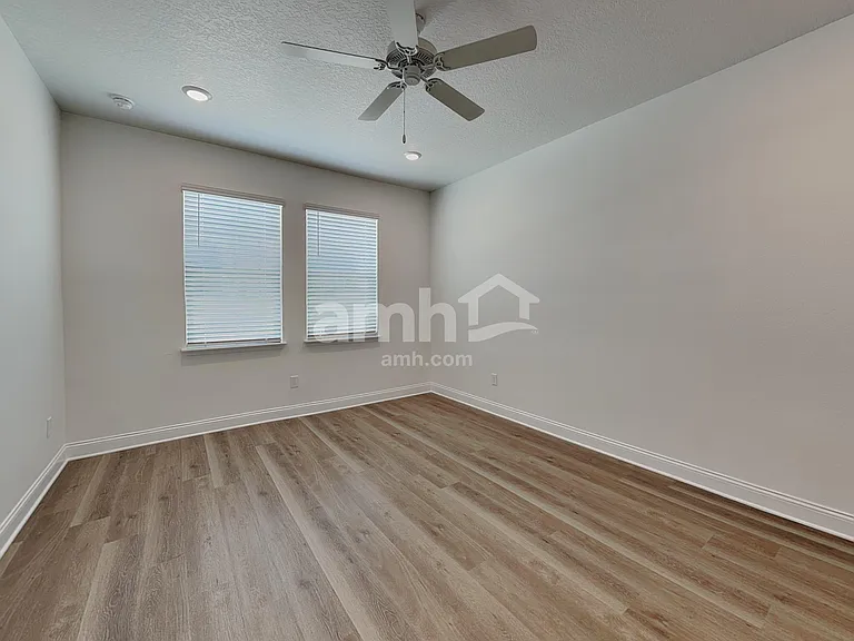 16393 Aubergine Aly — Photo 11