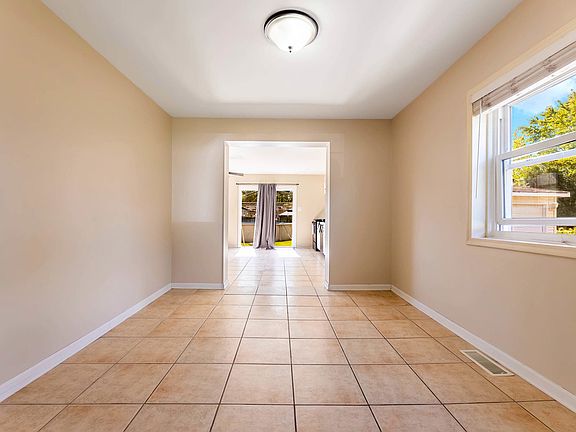 5th image of 6439 W 81st Pl