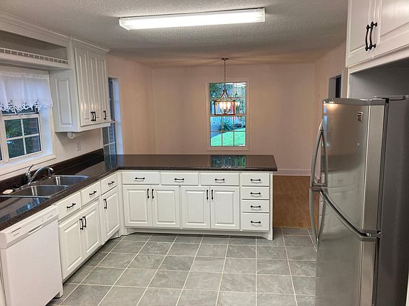 3rd image of 1407 Pierce Ave