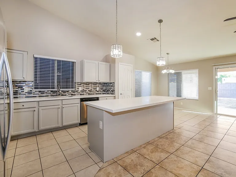 2904 W Sunland Ave — Photo 6