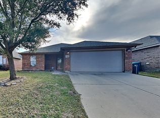 4313 Red Clover Ln, Crowley, TX 76036