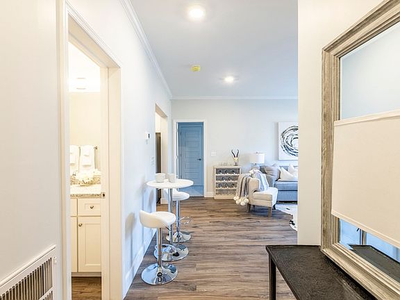 3rd image of 2118 Commonwealth Dr #79e5f5b31