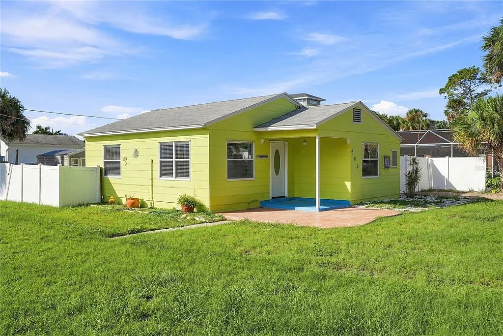 2 bed, 2.0 bath, 888 sqft, $2,600 — Photo 1