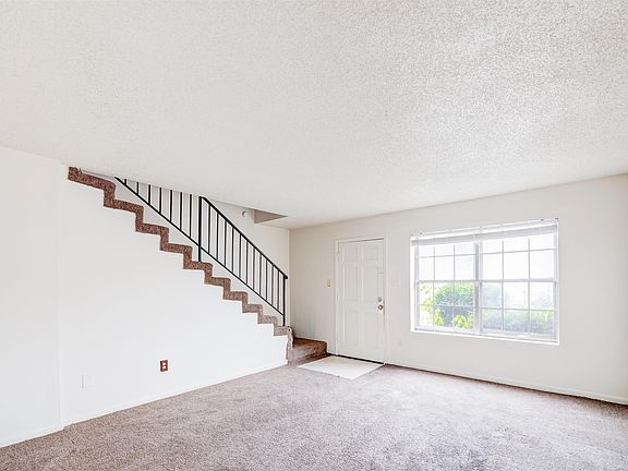 3rd image of 692 Hobbs Dr #692