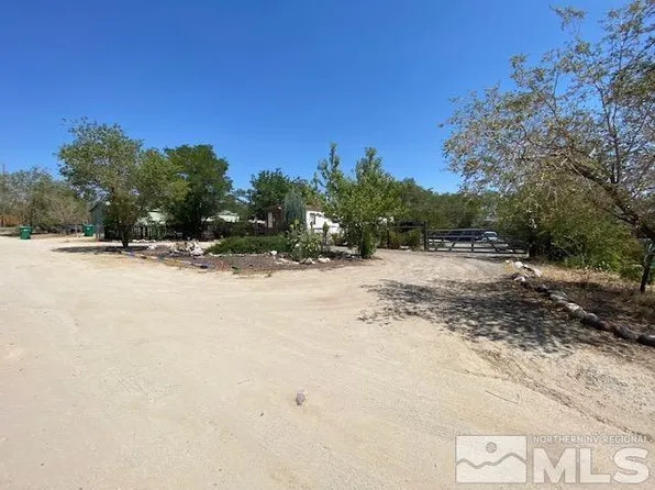 5630 Schilling Way, Sun Valley, NV 89433