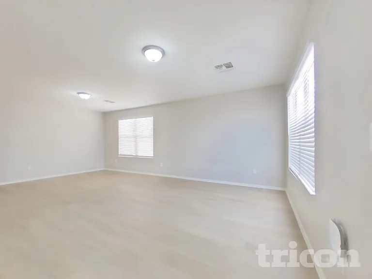 106 S Valle Verde — Photo 3