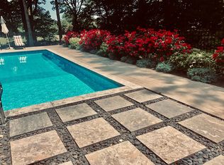 90 Fox Run, East Greenwich, RI 02818