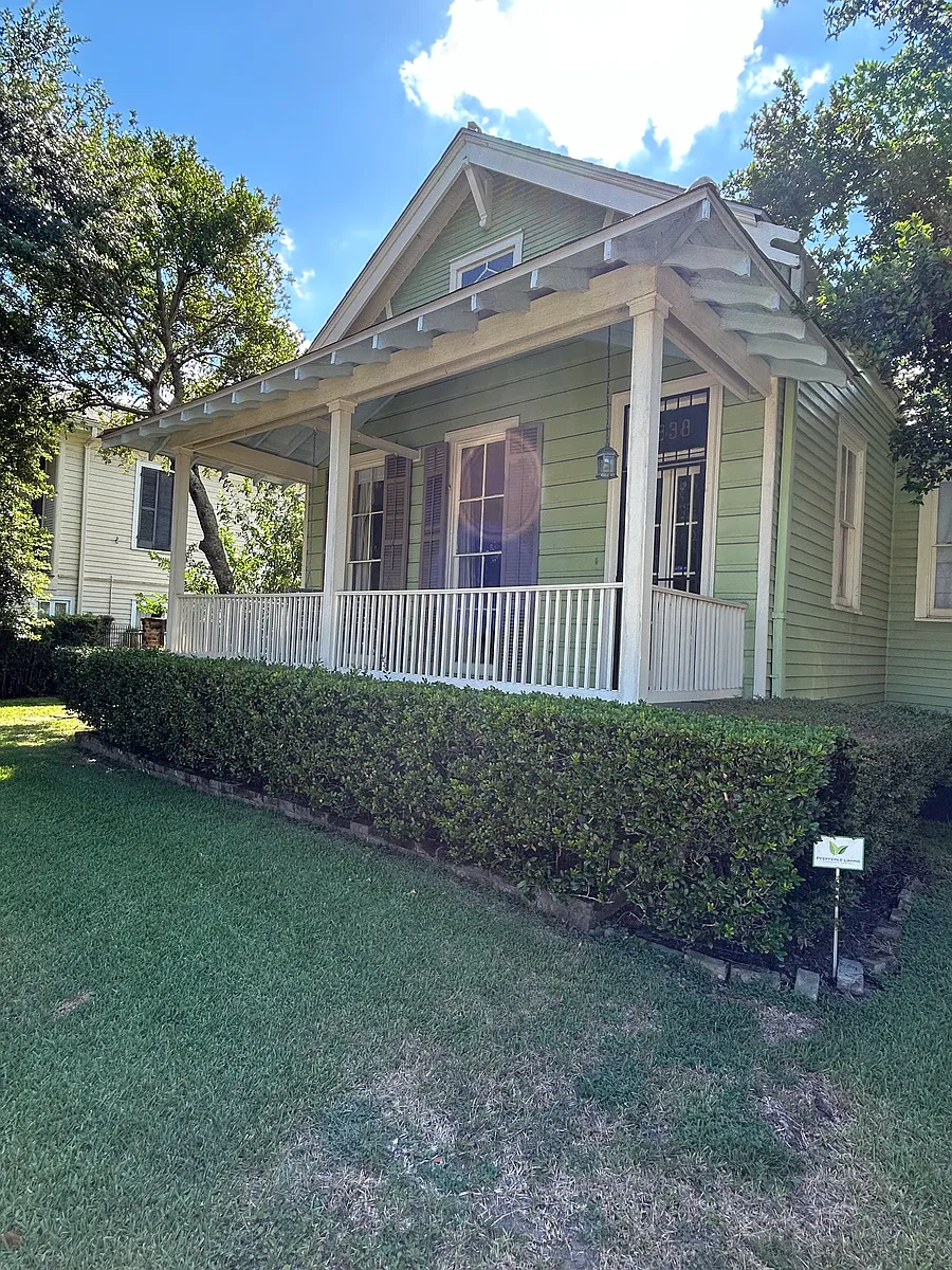 exterior - 838 Nashville Ave