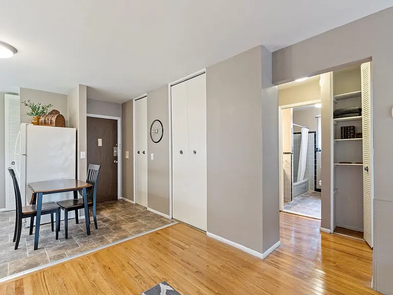 Amber Apartments — Photo 12