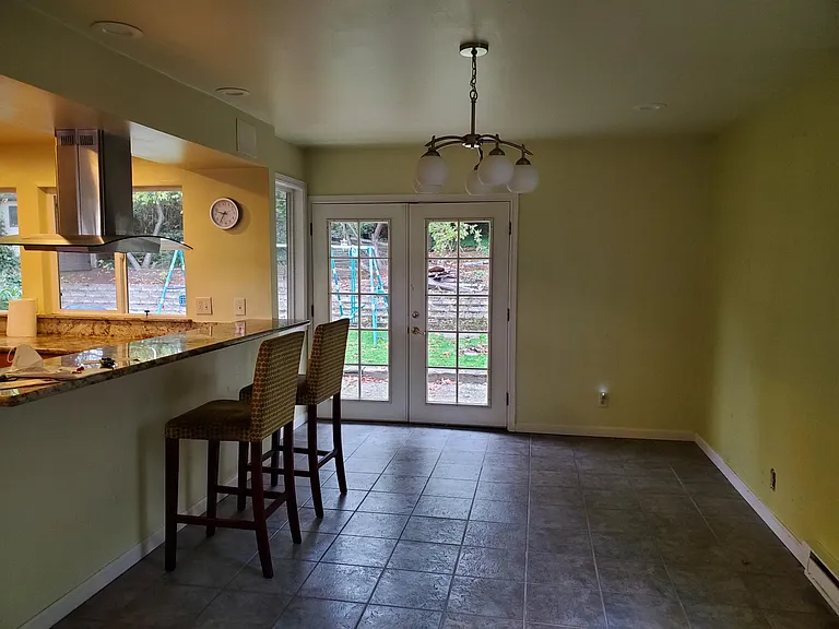 9220 NE 5th St — Photo 3