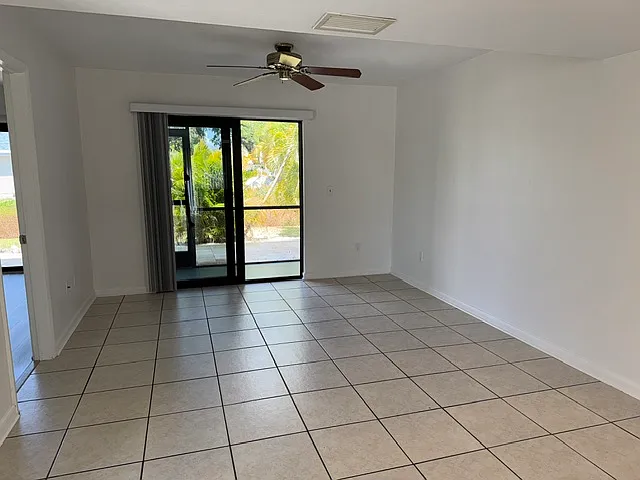 3 bed, 1250 sqft, $1,799 — Photo 3