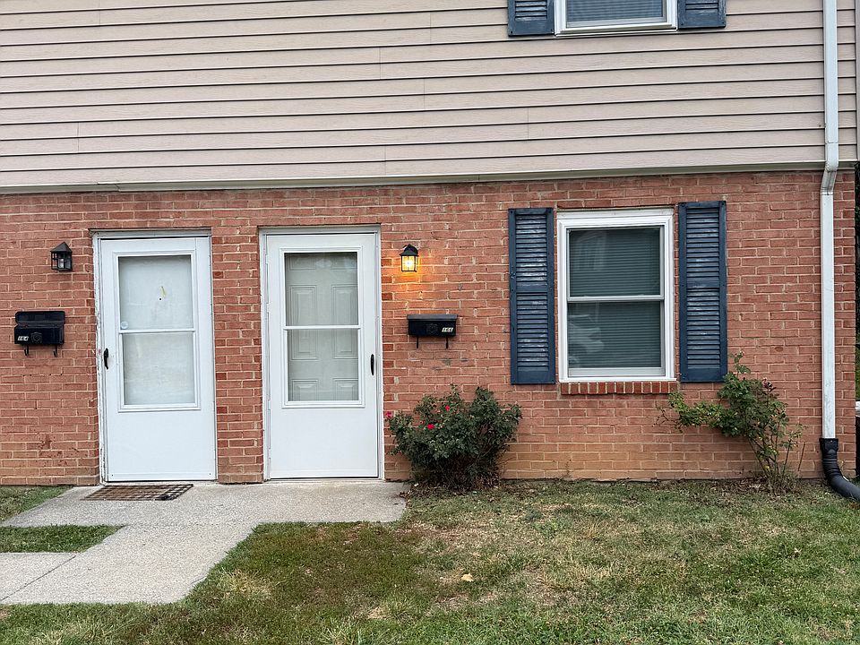 1st image of 166 Laconia Ave NE #166