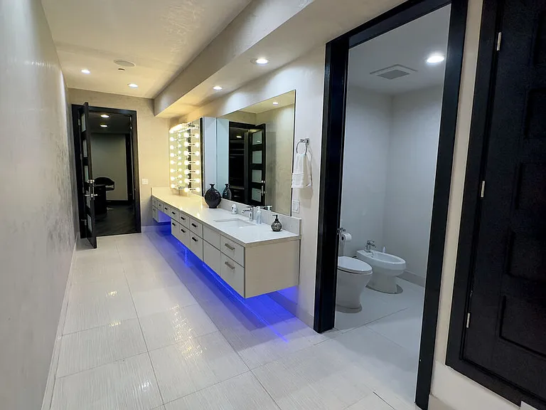 6425 Weidlake Dr — Photo 29