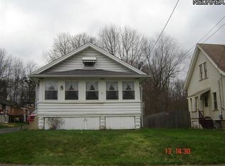 75 Perry St, Struthers, OH 44471
