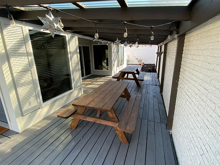 8310 Spring Wind Dr — Photo 3