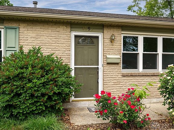 4th image of 1052 Greenfield Dr