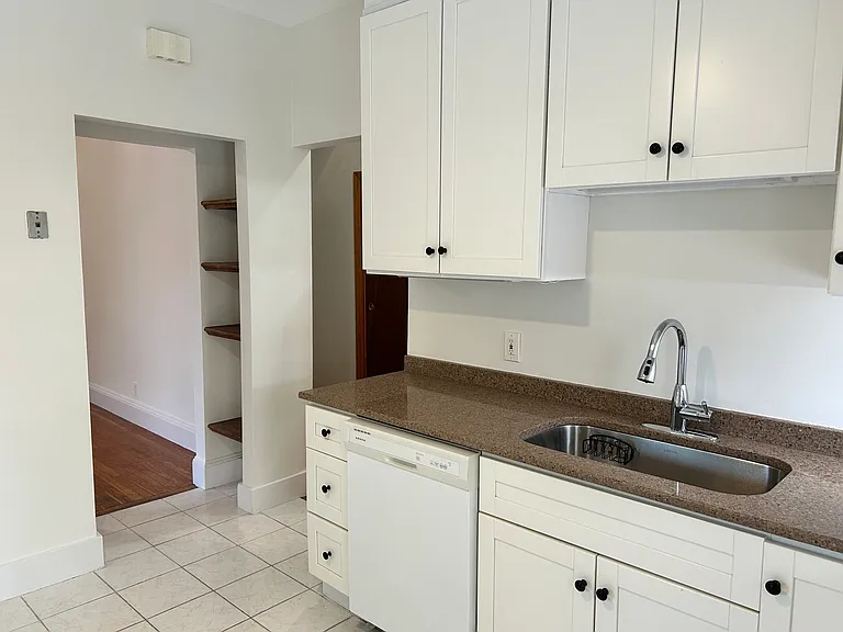 127 Brown St #3 — Photo 12