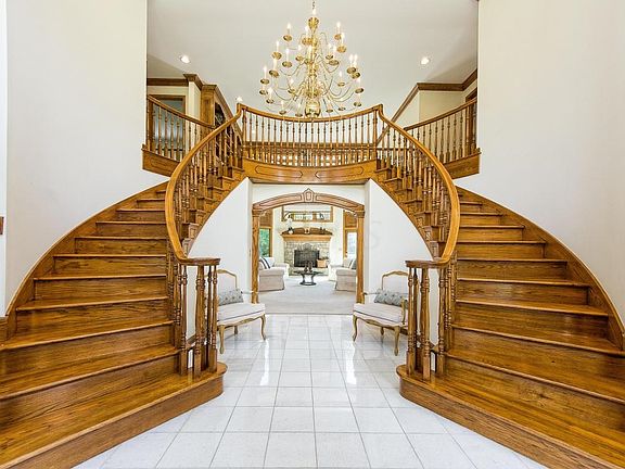 F 561 Laurel Ridge010