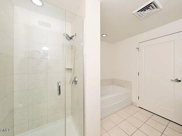 310 S 4th St #605 — Photo 21