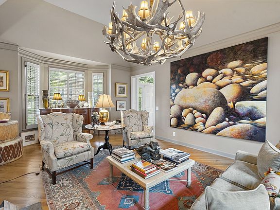 4th image of 503 Brighton Pl