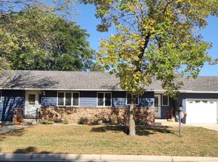 643 W Hall Ave, Buffalo Lake, MN 55314